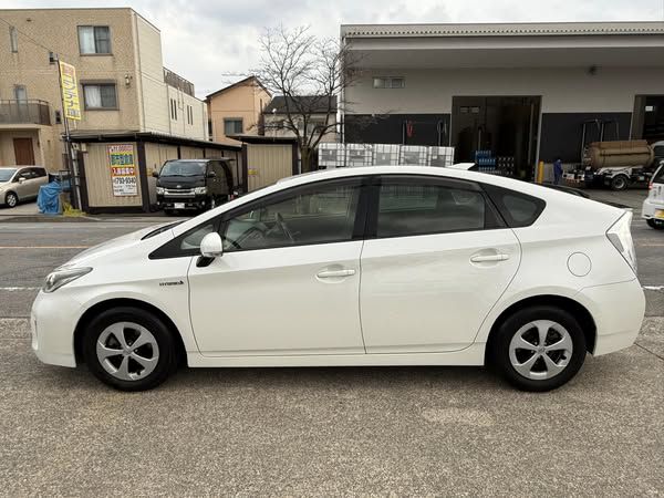 PASS TOYOTA 4 CHỖ PRIUS