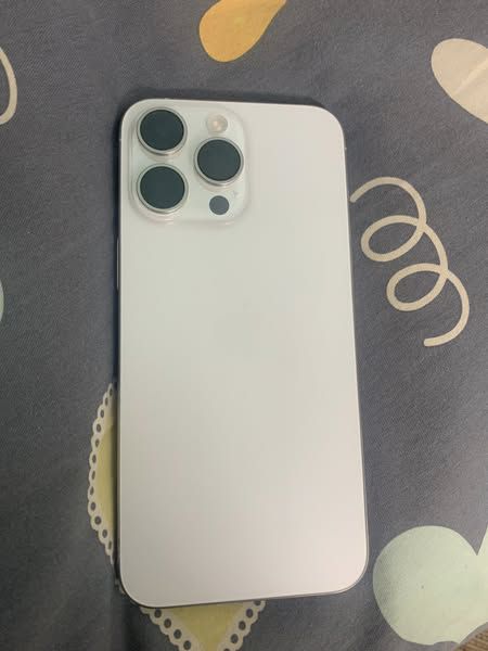 PASS IPHONE 15 PRO MAX TẶNG KÈM TAI NGHE